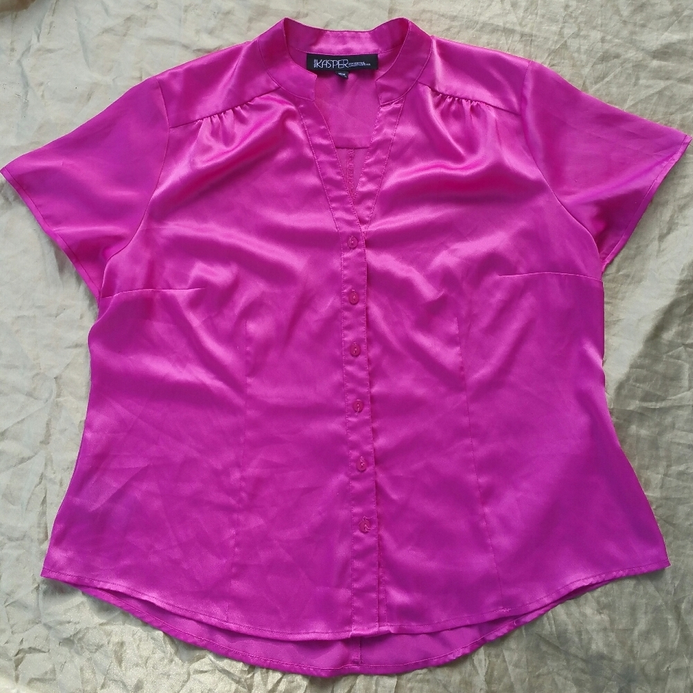 Kasper bright pink satin short sleeve button blouse